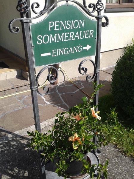 Pension-Sommerauer-Eingang